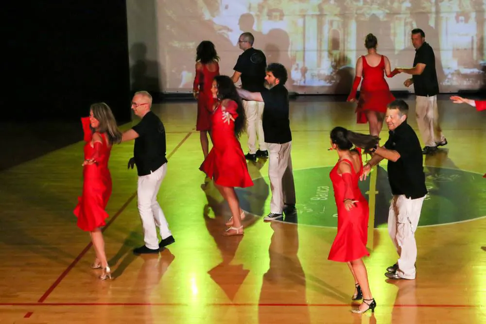 scuola-di-ballo-fuego-latino-notte-dei-saggi-04_risultato